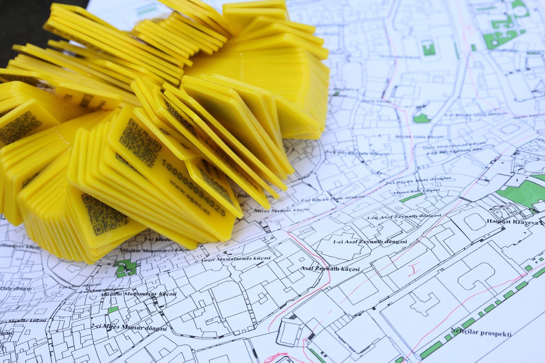 Map showing GPS tracking of child's location for safety